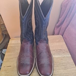 John B. Stetson Cowboys boots size 13M.
